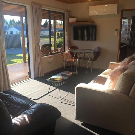 Te Anau Cottage On Govan 外观 照片