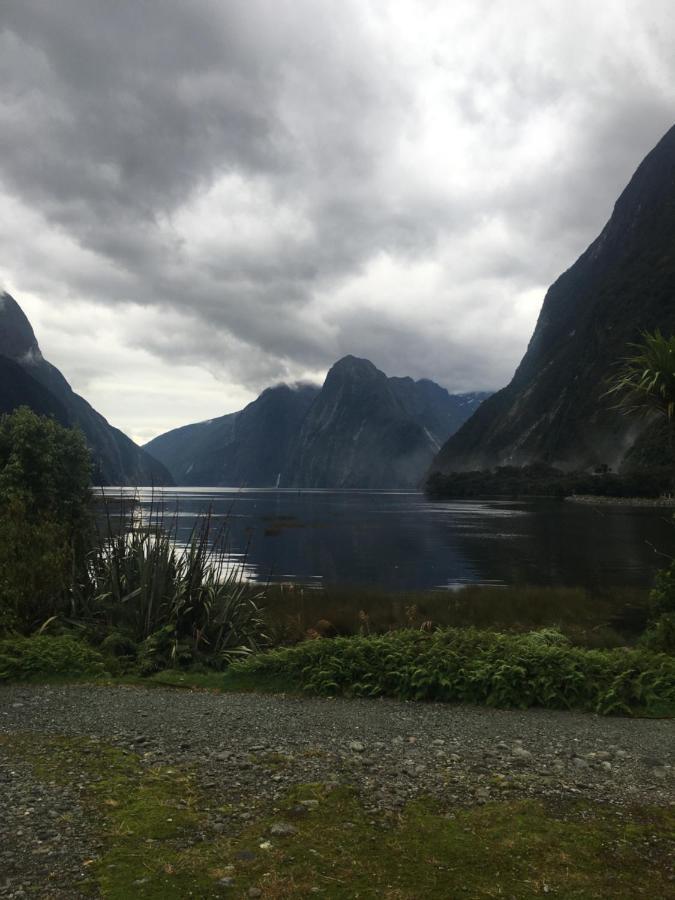 Te Anau Cottage On Govan 外观 照片